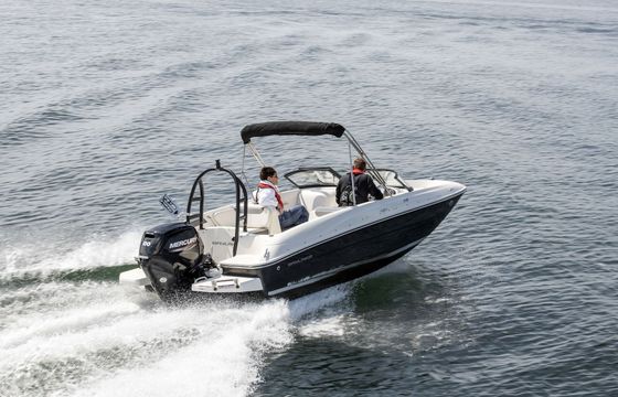 Motorboat Bayliner E16 60hp