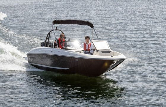 Motorboat Bayliner E16 60hp