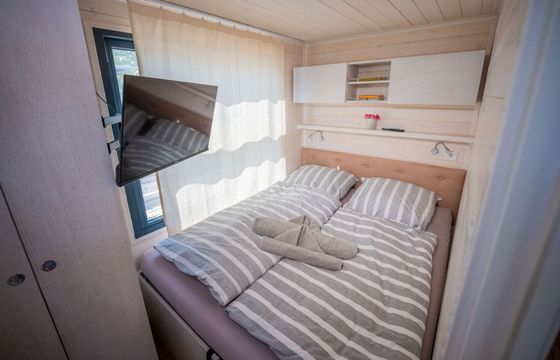 Houseboat WOMA D13