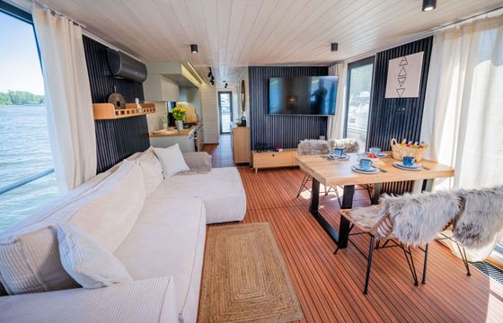 Houseboat WOMA D13