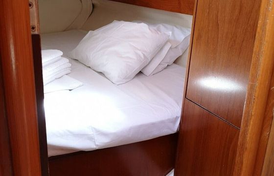 Sailboat Jeanneau Sun Odyssey 35 10.75m
