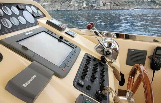 Motorboat Apreamare 38 Comfort 650hp