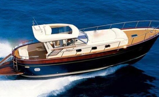 Motorboat Apreamare 38 Comfort 650hp