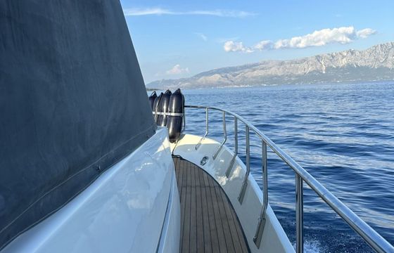 Motor yacht Canados 58ft 1640hp