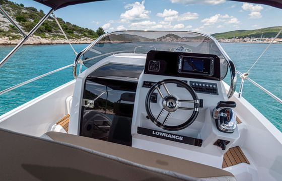Motorboat Idea Marine 80WA Sundeck 350hp