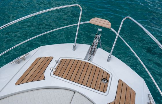 Motorboat Idea Marine 80WA Sundeck 350hp