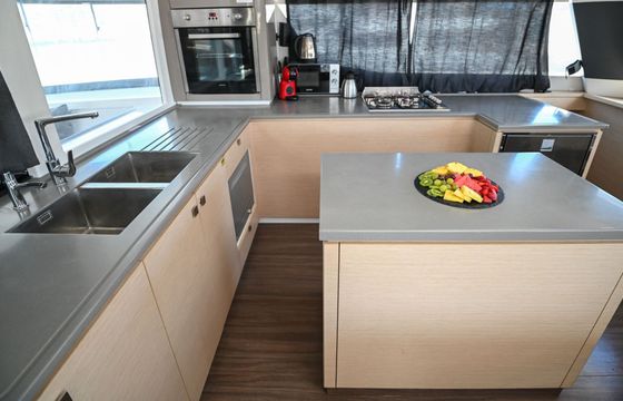Catamaran Fountaine Pajot SABA 50 15m