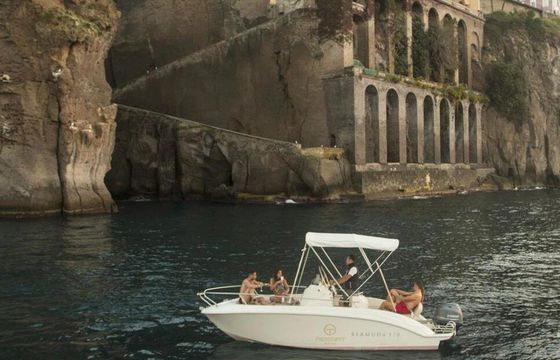 Motorboat Charter Bermuda 150hp