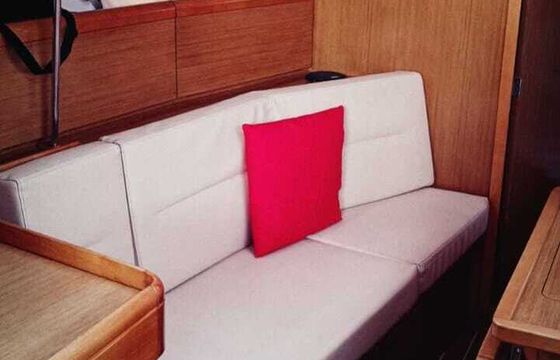 Sailboat Jeanneau Sun odyssey 32i 2010 reb 2023 9.72m