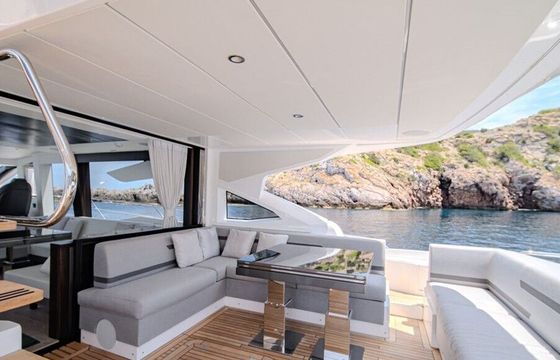Motor yacht Sunseeker Predator 74