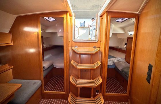 Sailboat BAVARIA Cruiser 40 12m