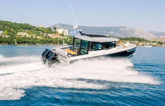 Motorboat LUXURY  DAY CRUISES / HOLIDAY PACKAGES - SAXDOR 320 GTC 600hp