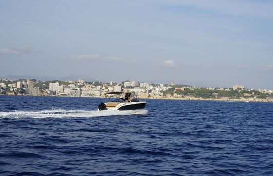 Motorboat Quicksilver ACTIV 675 CRUISER 200hp