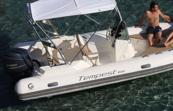 Motorboat CAPELLI TEMPEST 600 130hp