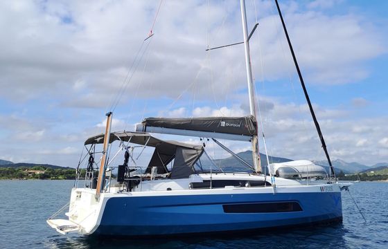 Sailboat Dufour Dufour 37 10m