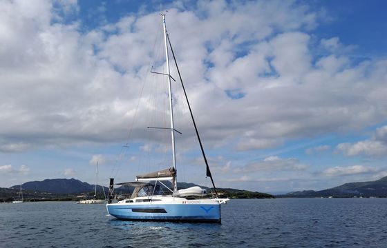 Sailboat Dufour Dufour 37 10m
