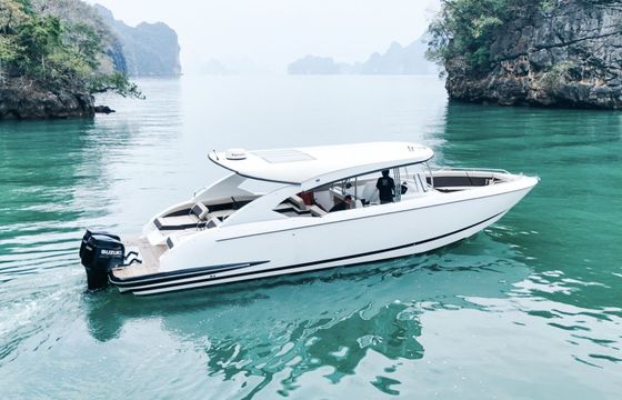 Motorboat Sport Cruiser Luxury 42ft 600hp