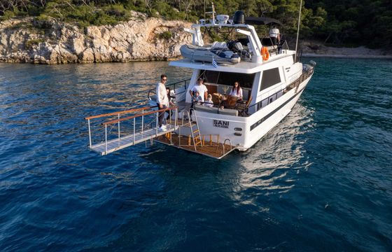Motor yacht Cantieri De Pisa Akhir 1300hp