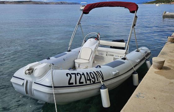Motorboat bayliner marine kolibri 50hp