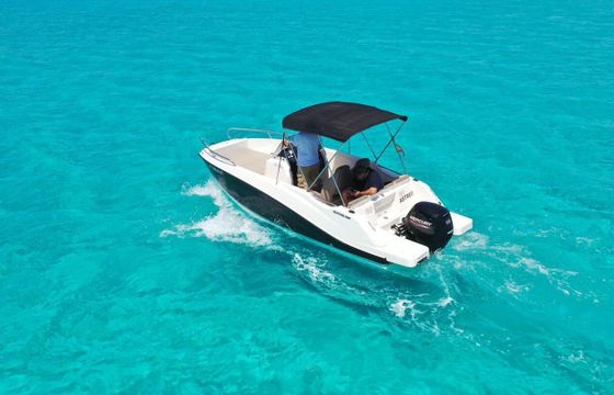 Motorboat Quicksilver Activ 555 Open 115hp