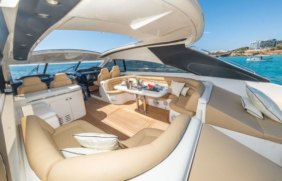 Motor yacht Princess V65