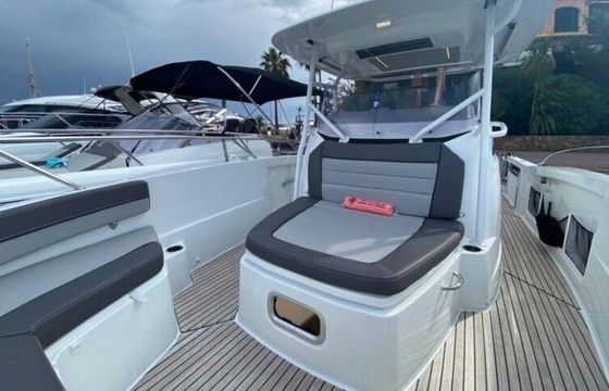 Motorboat Jeanneau Cap Camarat 9.0 CC S1 500hp