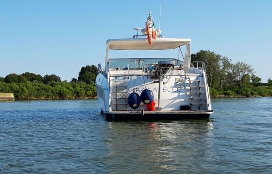 Motor yacht Ferretti ALTURA 52 1000hp