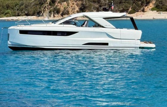 Motorboat Jeanneau DB 43 760hp