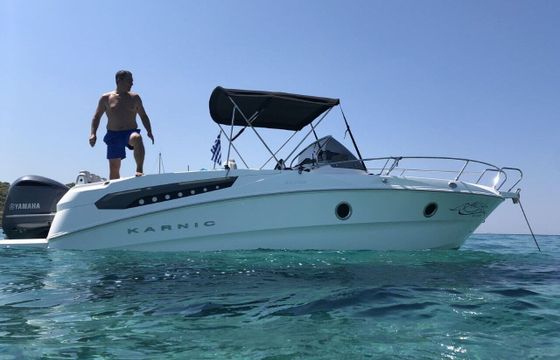 Motorboat Karnic SL 702