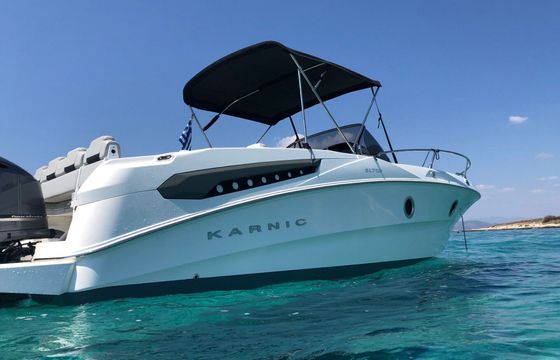 Motorboat Karnic SL 702