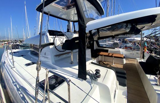 Catamaran Lagoon-Bénéteau Lagoon 42 - 4 + 1 cab. 12m