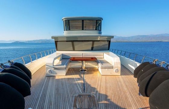 Motor yacht Luxury motor yacht with a capacity of 8 people 2024