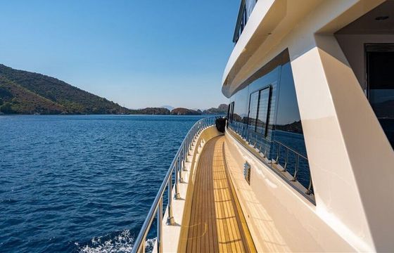 Motor yacht Luxury motor yacht with a capacity of 8 people 2024