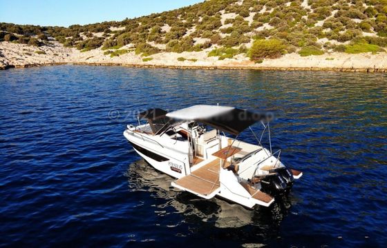 Motorboat Beneteau Flyer 9 sundeck 400hp