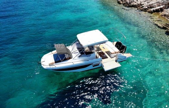Motorboat Beneteau Flyer 9 sundeck 400hp
