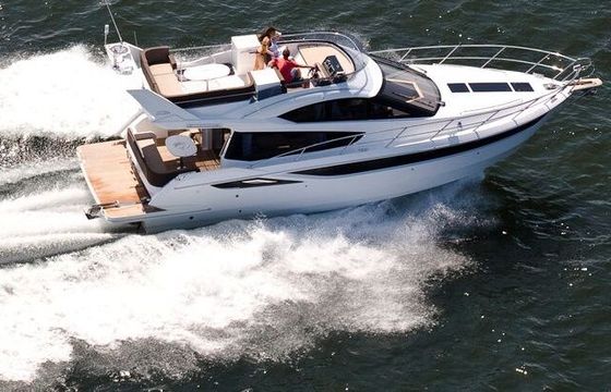 Motorboat Luxury Motorcruiser with Toys Private dining available on board 850hp