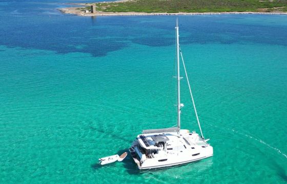 Catamaran Fountaine Pajot Astréa 42 12.6m