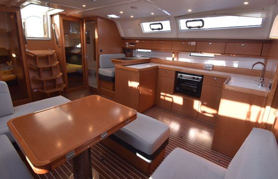 Sailboat BAVARIA CRUISER 51 15.54m