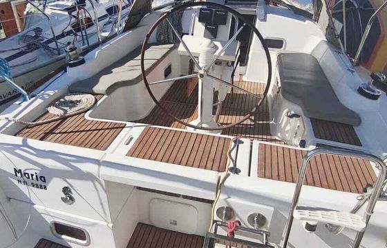 Sailboat Beneteau OCEANIS 37 11.74m