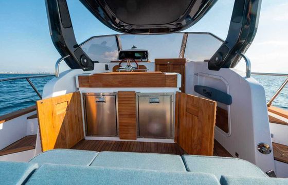 Motorboat Mimi Libeccio 9.5 Cabin 230hp