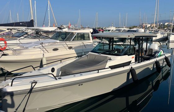 Motorboat Axopar 37 700hp