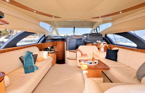 Motorboat Carina Azimut 52 1400hp