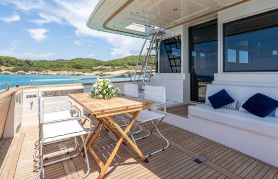 Motor yacht Apreamare Maestro 65 2200hp