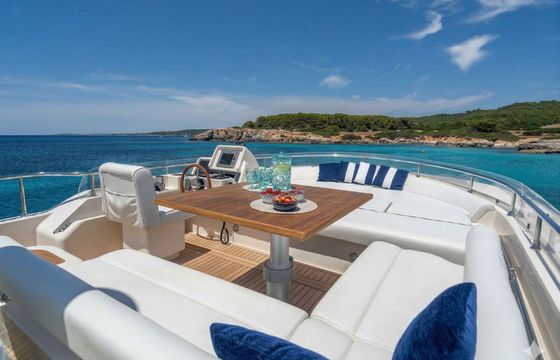Motor yacht Apreamare Maestro 65 2200hp
