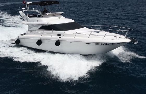 Motor yacht Sea Ray 400 Seda Bridge 700hp