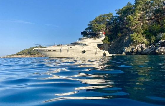 Motor yacht Sea Ray 400 Seda Bridge 700hp
