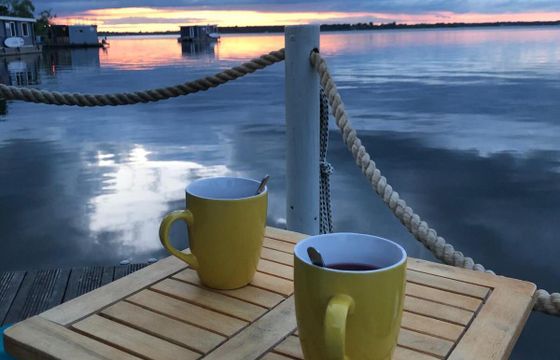 Houseboat Hausboot Woma