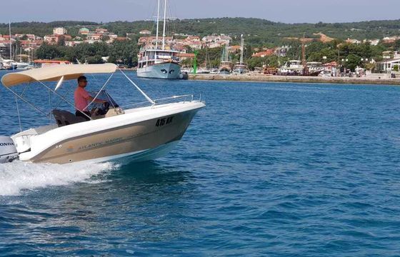 Motorboat Atlatnic Marine Open 530 100hp