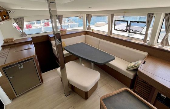 Catamaran Lagoon 42 12m