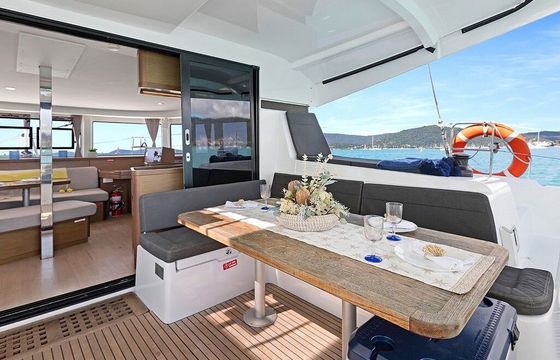 Catamaran Lagoon 42 12m